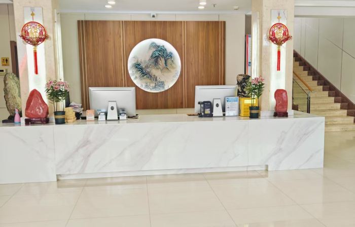Yuelong Hotel Lingqiu