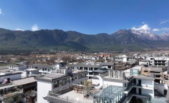 Shanju Xuese Snow Mountain Scenic Hotel