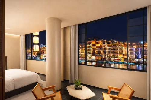 Shanchuan Xiju · Riverside View Guesthouse (Zhenyuan Ancient Town) - New