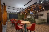 Howard Johnson Club - New