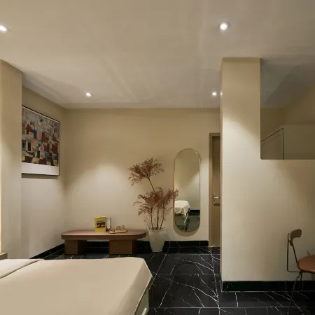 Linh Dan Hotel Phan Xich Long By Urban B Отели рядом с достопримечательностью «Конгресс-центр GEM Centre»