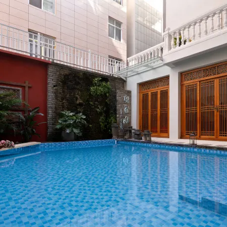 Pillowside | 180° Sea View · Pool