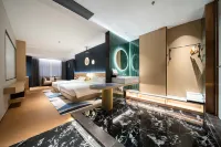 Jiangmen LOFEI Luofei Design Hotel (XinhuI Mingyuan Xintiandi Plaza)