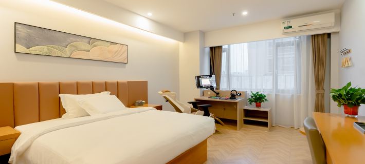 Dolphin E-Sports Hotel Các khách sạn ở Bạng Phụ
