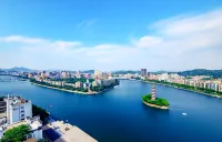 Marriott Hotel (Shaoguandong Railway Station The History East Street) - con vista montagne