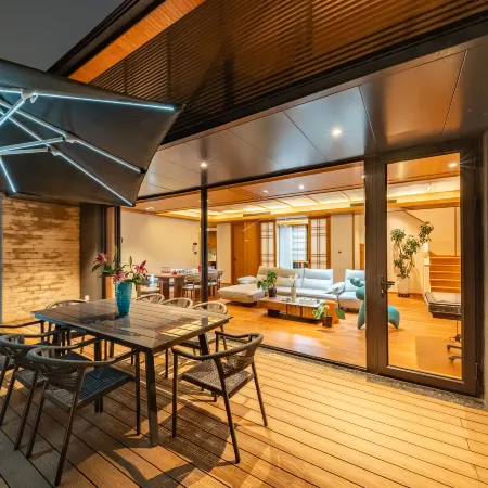 Lanjing Private Hot Spring Resort Villa with Double Pools, Jinshitan, Dalian