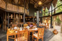 Tree House Hideaway - Homestays