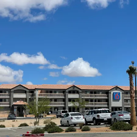 Motel 6 Barstow, CA - Mojave Desert Stop - I-15