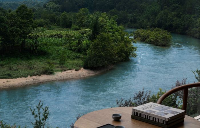 Anzhi Hillside Bloom Creek Retreat