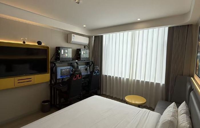 Ximange E-sports (Mengzhou Riverside Park Branch)