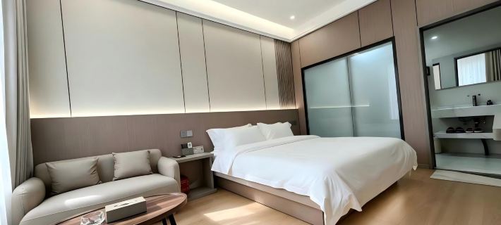Qingyin Xiaozhu Homestay (Baoshan Banqiao Qinglong Street) Hotels in Baoshan