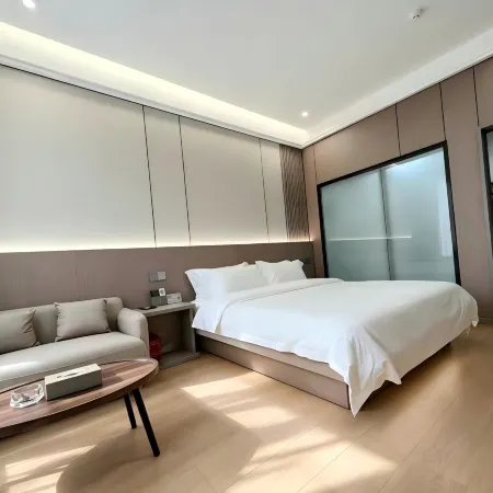 Qingyin Xiaozhu Homestay (Baoshan Banqiao Qinglong Street)