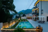 望野・山丘・親子向けリゾート・山野プール・山景庭院デザイナーズ民宿（OMGハートビートパーク） - インフィニティプール