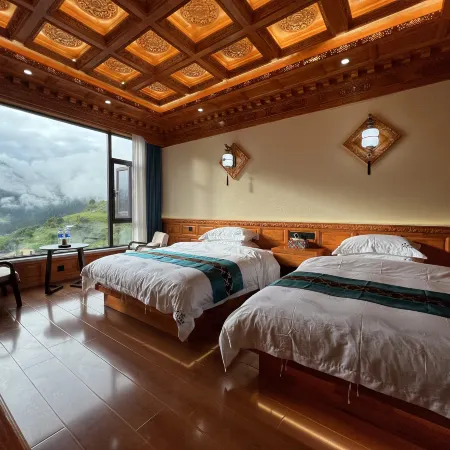 Zhuomu Lariz Homestay