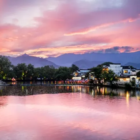 Huangshan hongcunTanhouse Hot Spring Resort