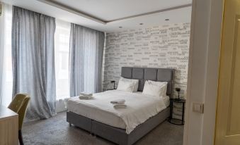 Privilege Suites by Central Park