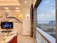 Manyu Li·Loft Theme Apartment (Wanxiang City Branch, Longyan South Road Food Street) - 2 stjerner
