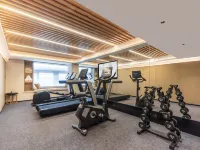 Wuxi Grand Canal Nanchang Street Madison Hotel - parking