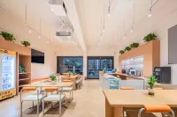 Tangdoudou Hostel (Nanjing South Railway Station Shuanglong Avenue Subway Station) - 2-Star