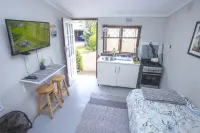 23 Ambleside Retreat - parking