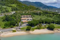 Shingley Beach Resort Whitsundays Hotels in Cannonvale