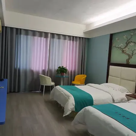 Junyi Qinglong Hotel