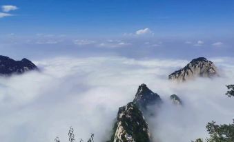 Huayin Five Cloud Mountain Inn