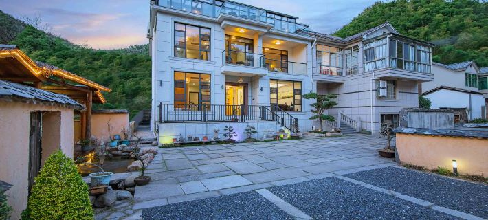Linyi Woodland Lingfeng Muyu Star Watching Parent-child Wild Luxury Zhuyun Homestay Anji İlçesi otelleri