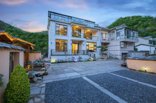Linyi Woodland Lingfeng Muyu Star Watching Parent-child Wild Luxury Zhuyun Homestay