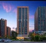 Vienna International Hotel (Kunming Guandu Haile World Shopping Center) Hotels in Century City Area