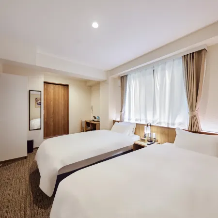 Waka Kyoto Kawaramachi Hotel Отели рядом с достопримечательностью «Замок Нидзе»