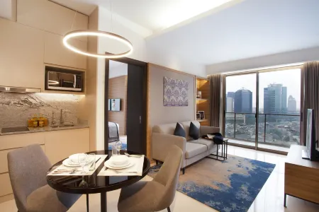 Somerset Sudirman Jakarta Отели рядом с достопримечательностью «Централна джамия на Мънтенг»