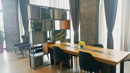 Excellent Hotel (Guanyin Airport Branch) Отели рядом со станцией Guanyinjichang Railway Station