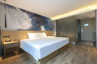Starway Hotel (Kunming Guangfu Road Aegean Shopping Park) Hotels in Kunming