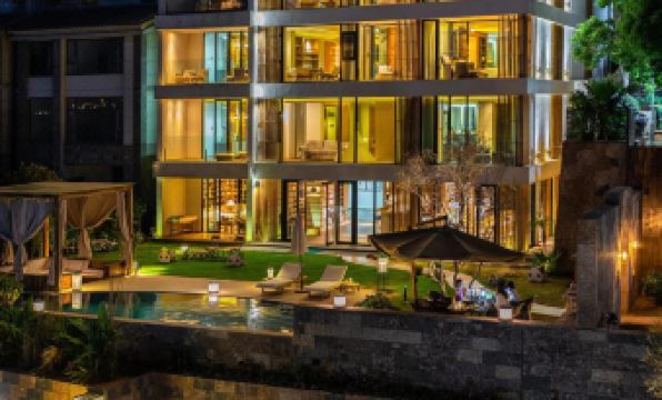 Dali Slow Jinghai View Villa Resort