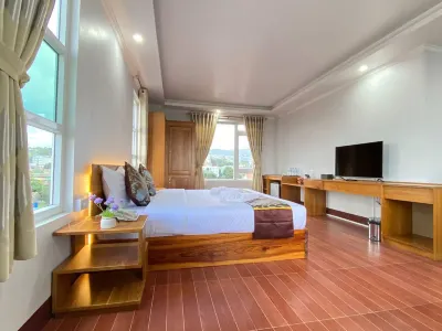 Loi Loung Hotel Hotels near Ywama