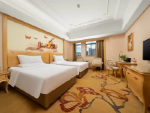 Vienna International Hotel (Fangchenggang Administration Center High-speed ​​Railway Station) Hotels in Fangchenggang