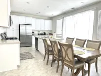 Ontario Four-Bedroom Villa Near Weber High School University City