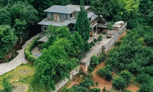 Panhuan Xiaozhu Hotel