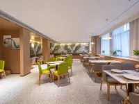 季紛インターナショナルホテル(青田高速鉄道駅) 青田のホテル