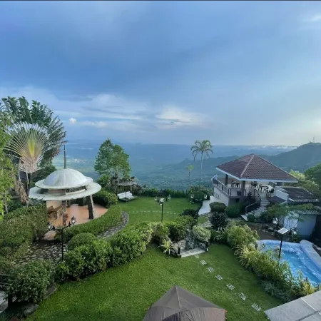 The Lakeview Suites