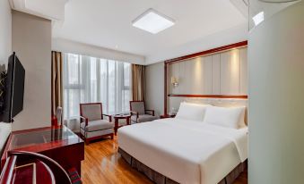 Buckingham Palace Hotel (Fuyang Yingdong)