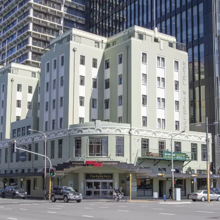 Hotel Waterloo & Backpackers Отели рядом с достопримечательностью «Гора виктория»