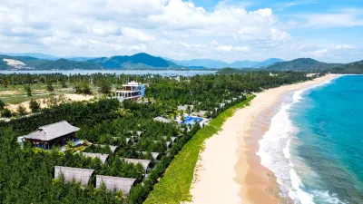 Hoa Loi Resort Hotels in Song Cau