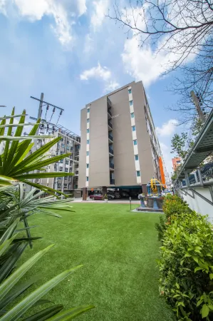 The Lodge @ Min Residence