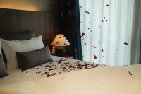 Shisanjian Demen Renli Sitang Yasu Hotels in Jintang