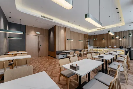 PHIREN Hotel (Loudi High speed Railway South Station, People's Government of Loudi, Loudi) Отели в г. Лоуди