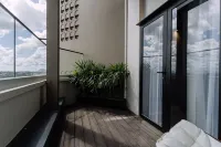 Impiana by Roxy Hotel - balcony