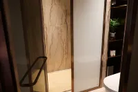 Interstate Honghu Hotel Hotel di Lu County