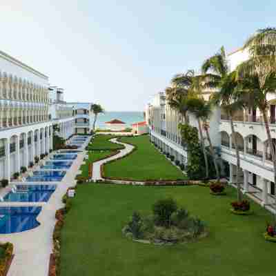 Hyatt Vivid Playa del Carmen An All-Inclusive Resort Hotel Exterior